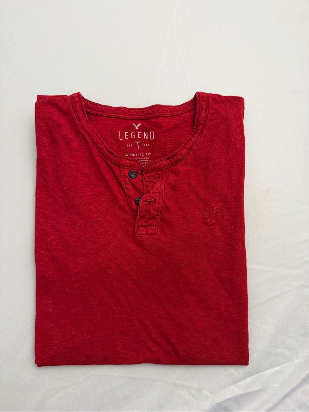 American Eagle Outfitters Legend T athletic fit red Henley short sleeve t-shirt